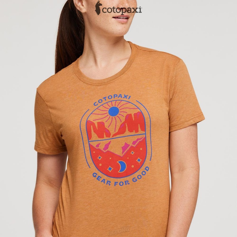 Cotopaxi Day and Night T-Shirt Saddle | ND11-J1-MY